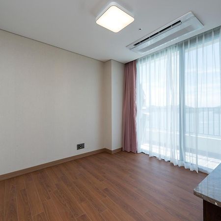 Stanford Hotel&Resort Tongyeong Habitación foto