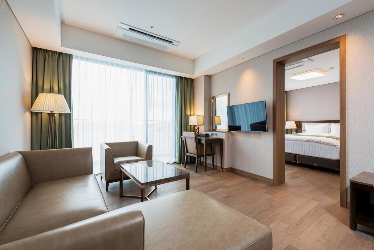 Stanford Hotel&Resort Tongyeong Habitación foto