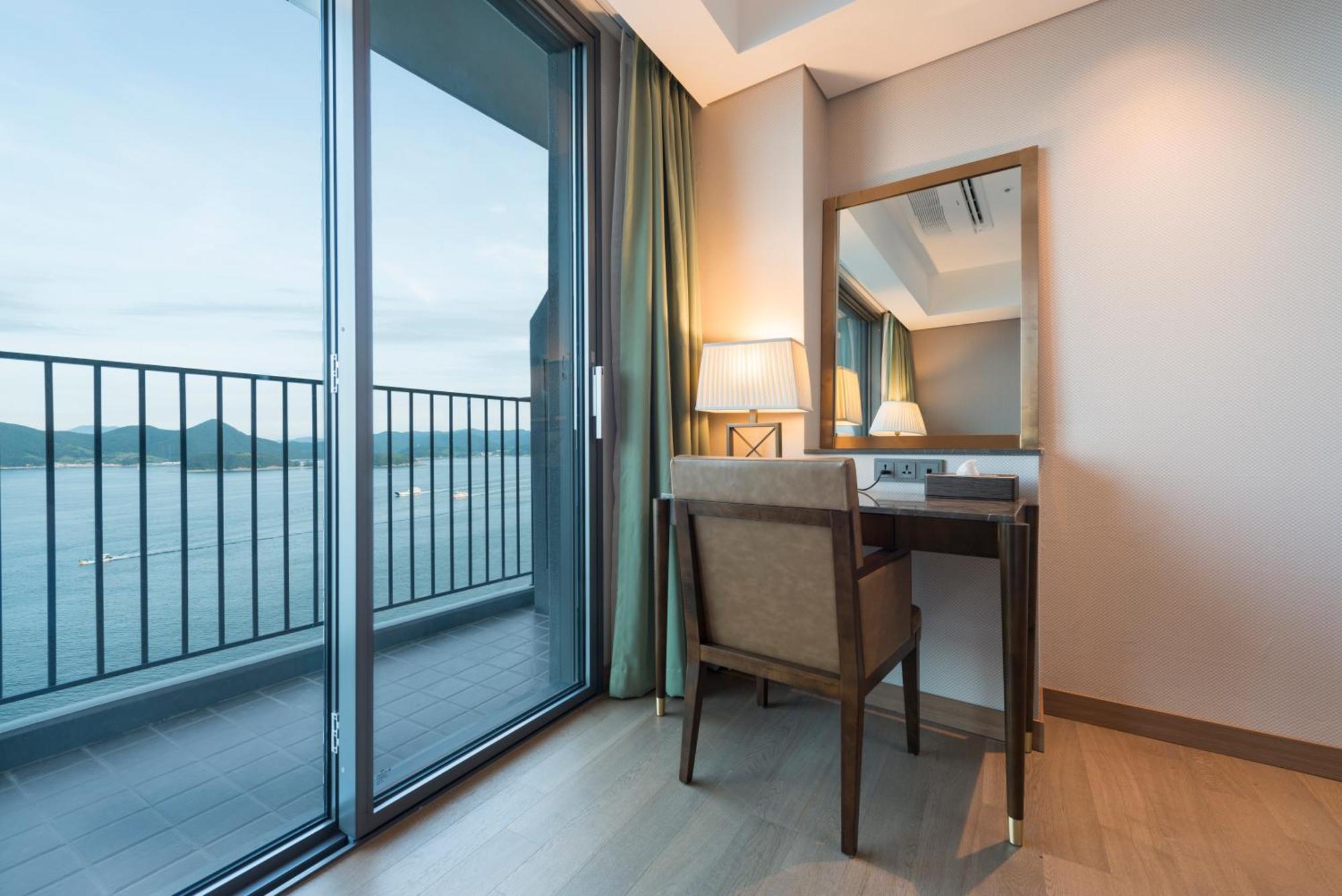 Stanford Hotel&Resort Tongyeong Habitación foto